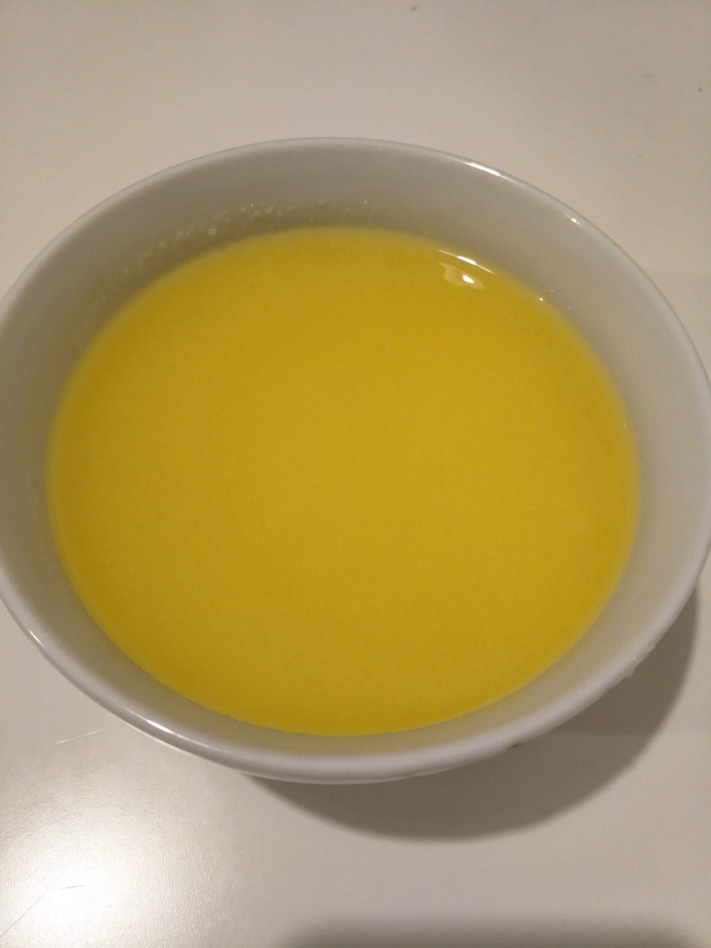 100 ML Pure Australian Emu oil with free shipping FREE SHIPPING IN AUSTRALIA)